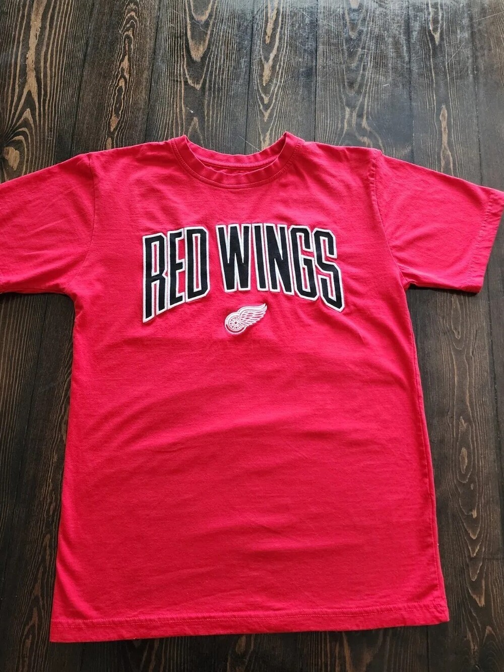 Detroit Red Wings Embroidered Men's T-Shirt Size Medium NHL Official Licensed